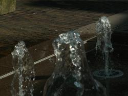 Wasserspiegelungen in Villach von Wolfgang Bogner