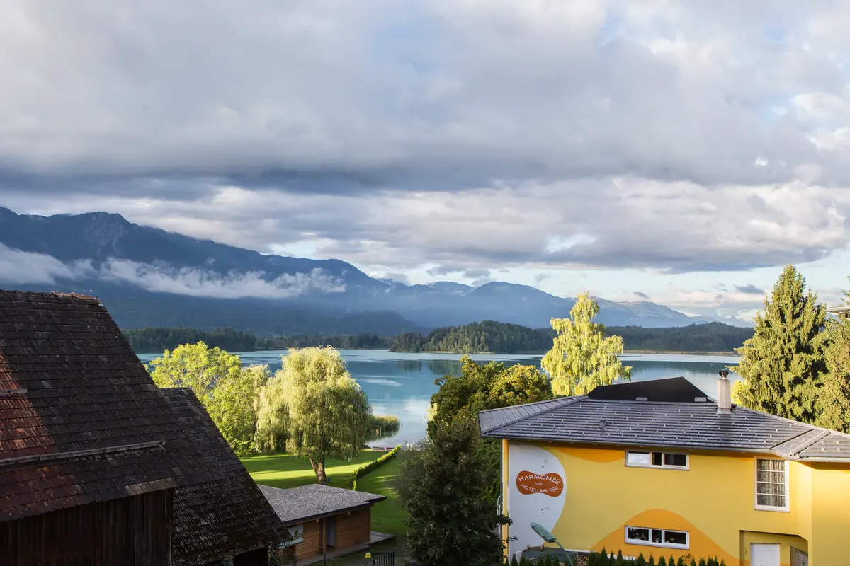 Blick auf den Faaker See bei Drobollach